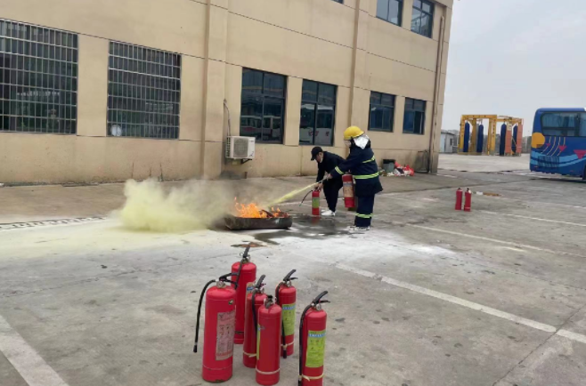 鄱陽長運 客運總站開展消防應(yīng)急演練